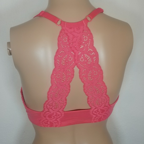 34D Victoria's Secret pink bra - Picture 3 of 4